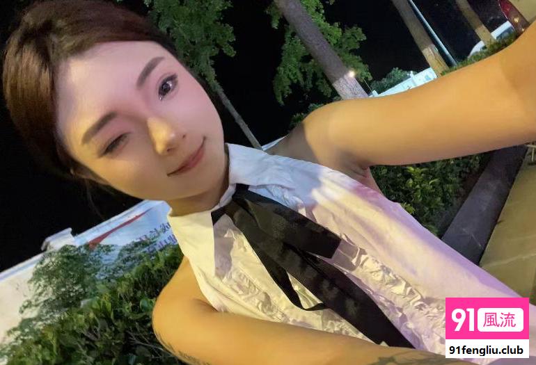 19岁高颜值气质美女